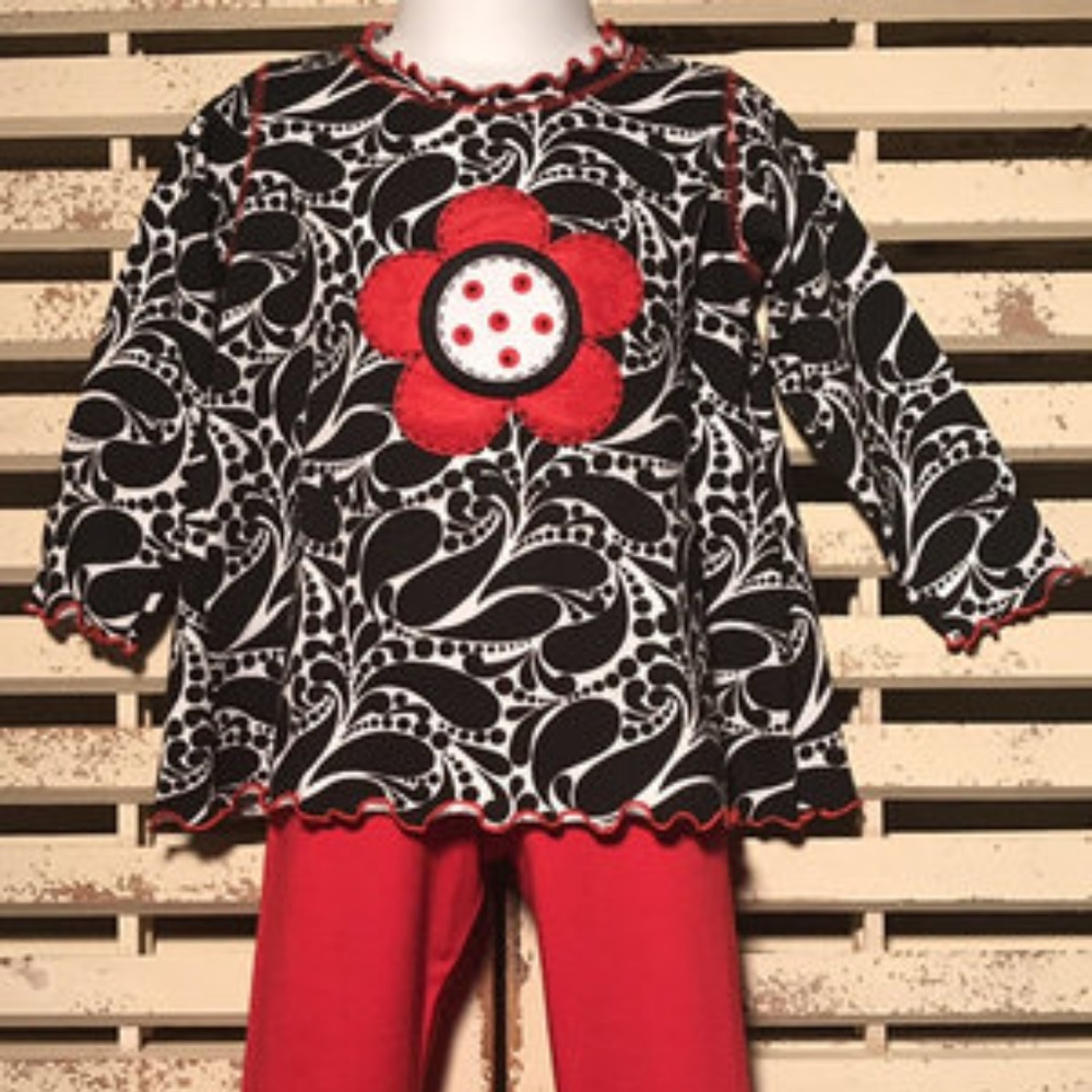 NWT~BOUTIQE~BLACK/RED~PAISLEY~DOTS~PANT SET~OUTFIT